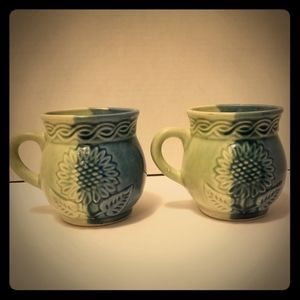 2 Coffee mugs